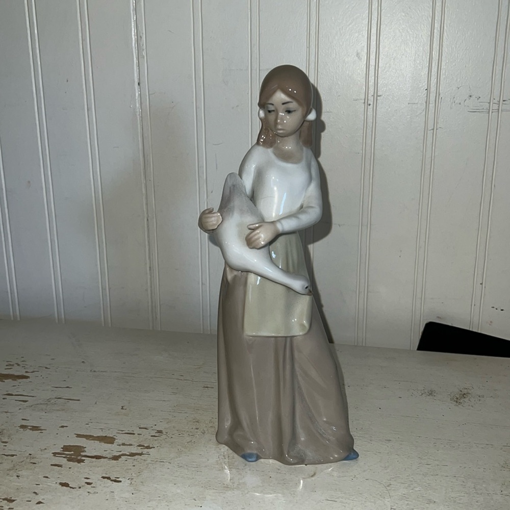 Vintage Cascade Young Girl Holding Duck geese Porcelain Figurine Made in Spain